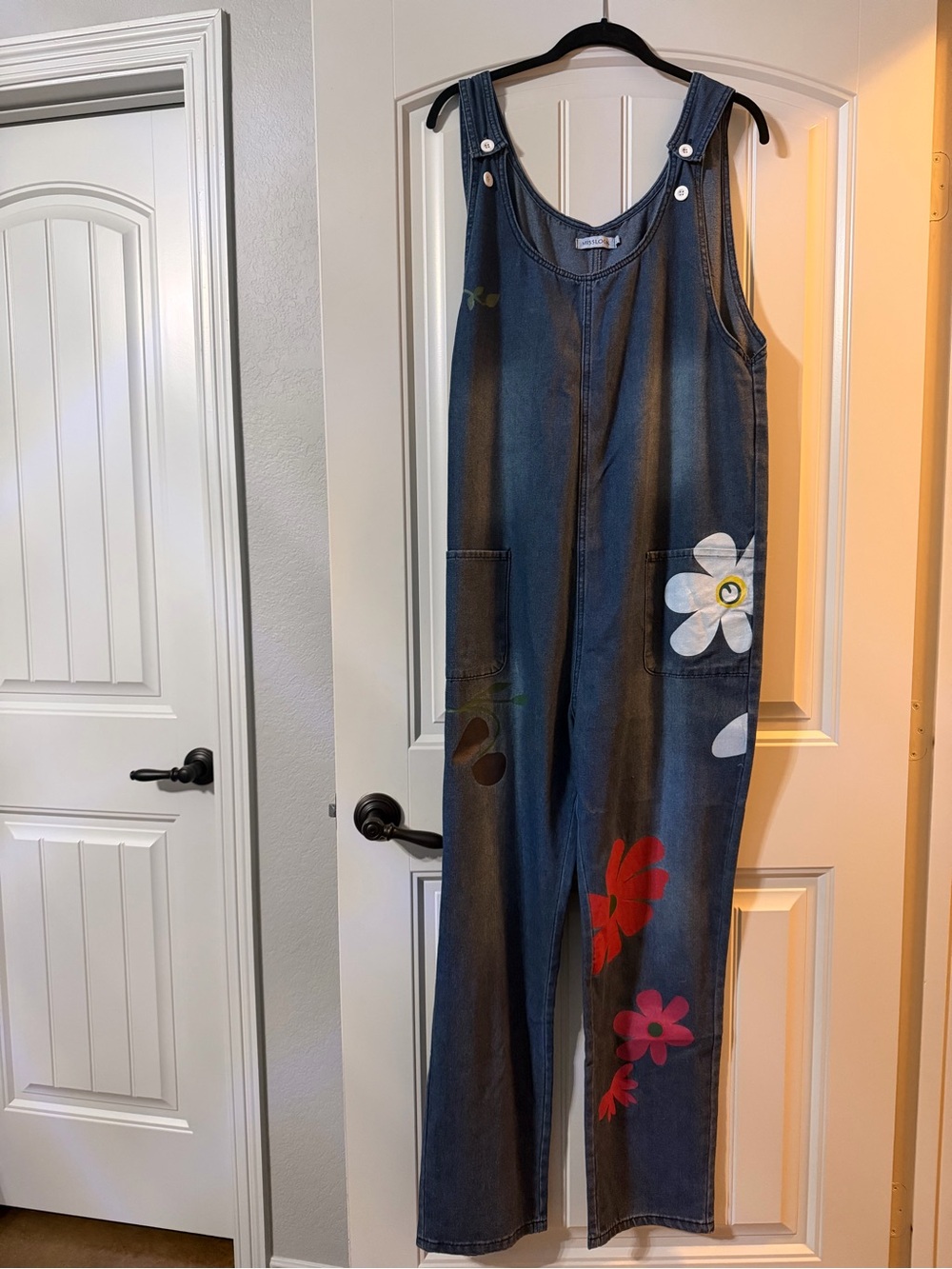 MISSLOOK Dark Blue Denim Floral Overalls with Red & White Flowers
